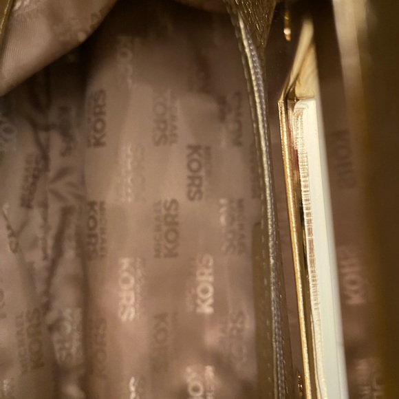 MICHAEL KORS GOLD LEATHER CLUTCH NWT - Picture 4 of 5